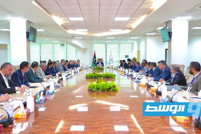 اجتماع مالي لـ«مؤسسة النفط» لمراجعة خطط الإنفاق