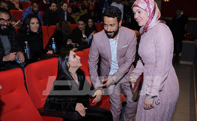 بالصور: سامح حسين وساندي في العرض الخاص لـ«عيش حياتك»