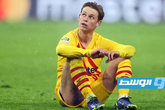 برشلونة يتجه لبيع دي يونغ