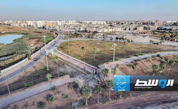 إزالة الجسور المُتهالكة بين طريق طرابلس والمدينة الرياضية في بنغازي