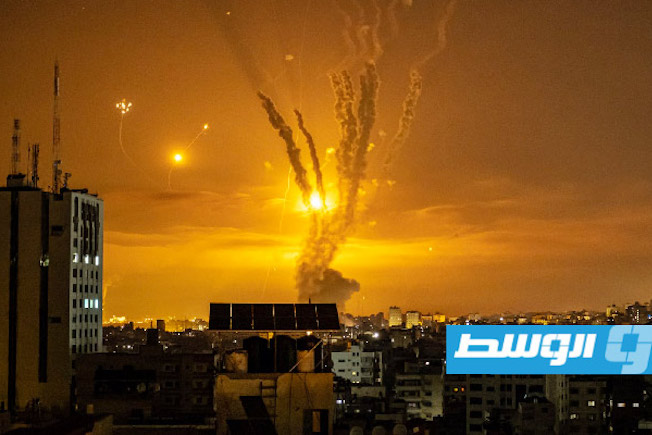 «فرانس برس»: دوي انفجارات في سماء القدس بعد تحذير من إطلاق صواريخ إيرانية