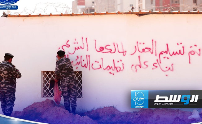 تسليم قطعة أرض لمالكها في طريق السواني