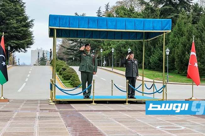 «ديفينس نيوز»: توقيت زيارة صدام حفتر لأنقرة «ردّ» تركي على اليونان