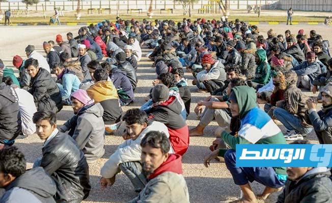 بالصور.. تسليم 360 متسللًا إلى جهاز الهجرة غير الشرعية