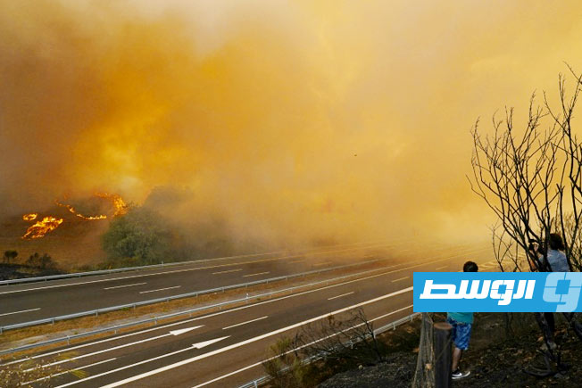 لليوم الثالث عشر.. إسبانيا ما زالت تكافح حرائق الغابات وسط انتشار الجيش