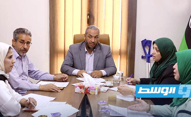 «العمل» تبحث تأهيل وتوظيف ذوي الاحتياجات الخاصة المتسربين من التعليم