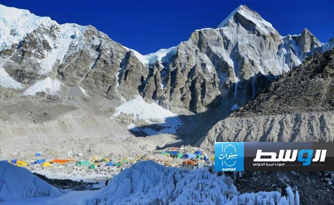 نيبالية تحطم الرقم القياسي لأسرع امرأة تتسلق قمة «إيفرست»