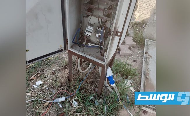 الكهرباء: الاعتداءات على الشبكة مستمرة ببناء سور على أعمدة الإنارة