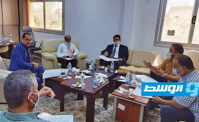 بحث مشاركة القطاع الخاص في مبادرة «عمل الوفاق» للتشغيل