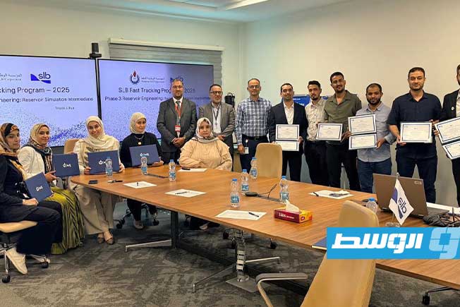 اختتام دورات فنية وإدارية لـ64 عاملا بالقطاع النفطي في 3 مدن