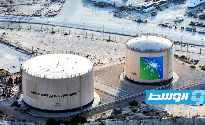 السعودية تمدّد خفض إنتاجها من النفط بمعدل مليون برميل يوميا حتى نهاية السنة