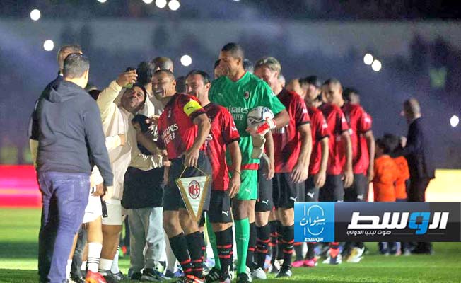 «سيلفي كافو» يستحوذ على اهتمام حضور حفل إعادة ملعب طرابلس الدولي (صور)