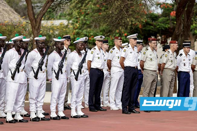 الجيش الفرنسي يغادر السنغال وينهي وجوده الدائم في غرب إفريقيا