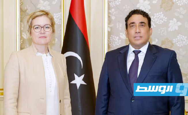 السفيرة البريطانية تؤكد دعم مبادرة «الرئاسي» للخروج من الانسداد السياسي