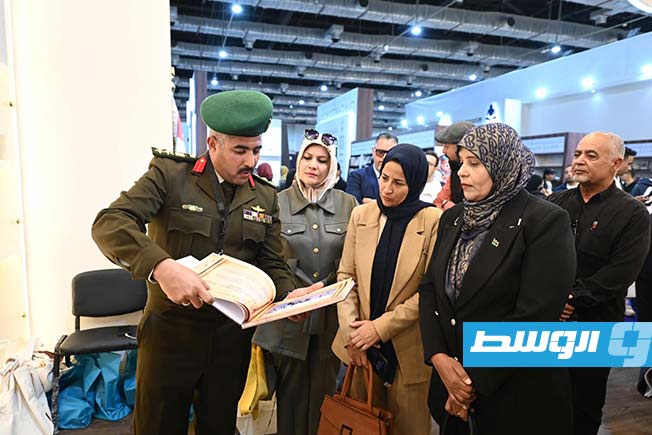 وزيرة الثقافة والفنون تشارك في معرض القاهرة الدولي للكتاب