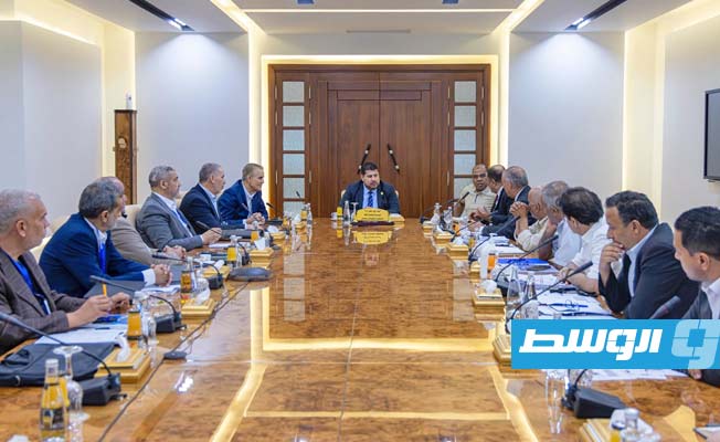 مؤسسة النفط تناقش نتائج دراسات شركة أميركية لتطوير مصفاة الزاوية