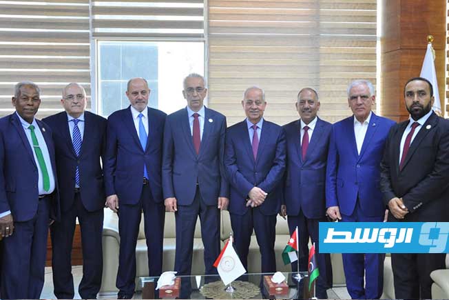 الغاوي يبحث مع وفد أردني فرص الشراكة في الصناعات الكيميائية والإنشائية