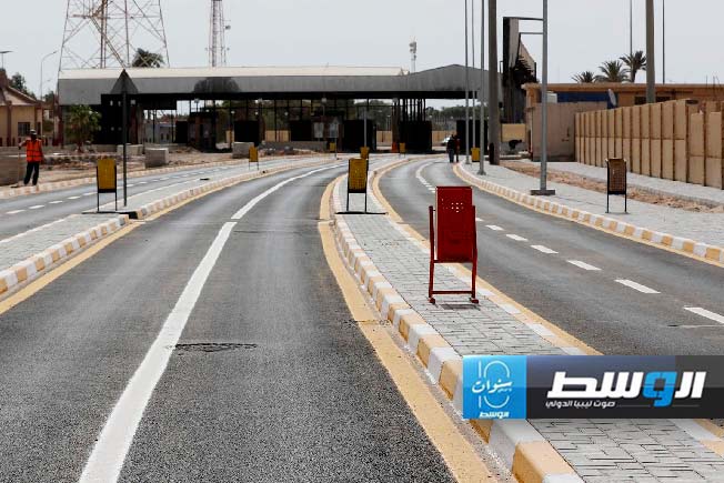 عشية فتح معبر رأس اجدير أمام التجارة.. تونس تناقش آليات تمويل الصادرات نحو ليبيا