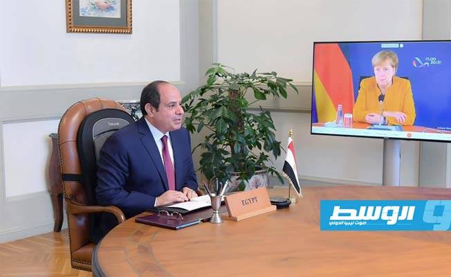 السيسي يبحث مع ميركل مستجدات الوضع في ليبيا