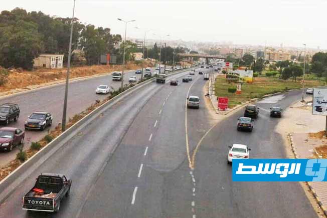 غلق جزئي للطريق الساحلي بالزاوية