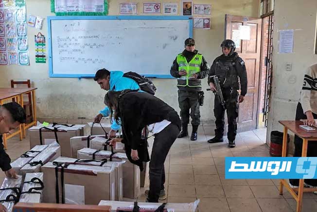 سباق يميني لرئاسة بوليفيا وسط أزمة اقتصادية خانقة