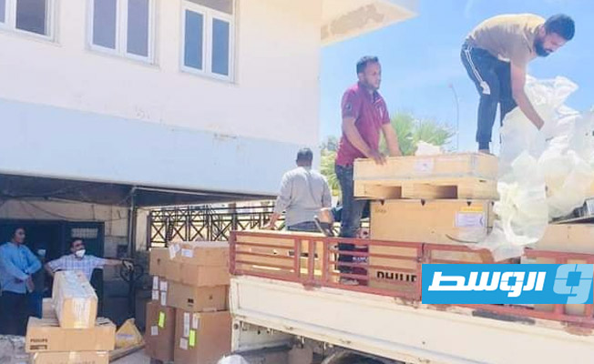 مستشفى «ابن سينا» في سرت يتسلم أجهزة أشعة وتخطيط القلب وتعقيم
