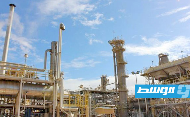 شركة سرت للنفط: تخفيض الإنتاج وتوقفه نهائيا خلال 72 ساعة