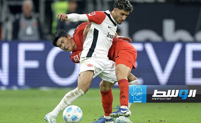 المصري مرموش يقود إينتراخت فرانكفورت لتعادل مثير مع بايرن ميونخ في مباراة مجنونة
