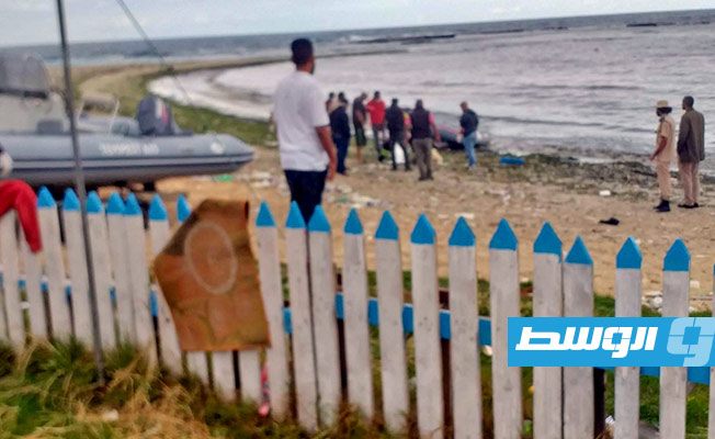 انتشال جثة مجهولة الهوية لمهاجر غير شرعي غارقة بحي الأندلس