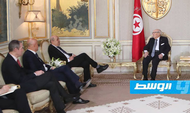 «بوادر انفراج» تعزز تعاونًا بين تونس وفرنسا.. وتمسك جزائري بحل أزمة ليبيا