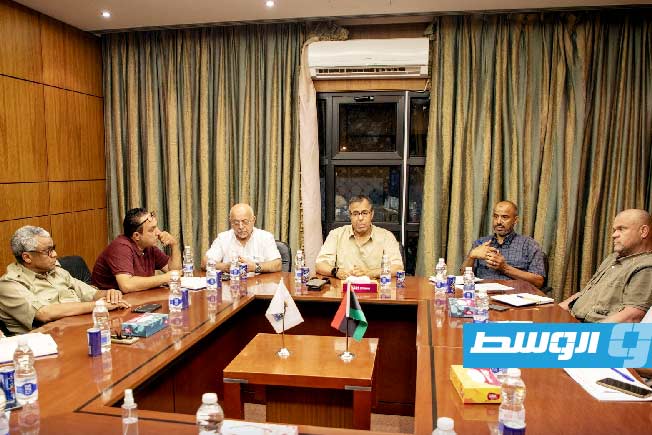 اجتماع لمناقشة تحديات زيادة إنتاج مياه حقول الآبار بالمنطقة الجنوبية