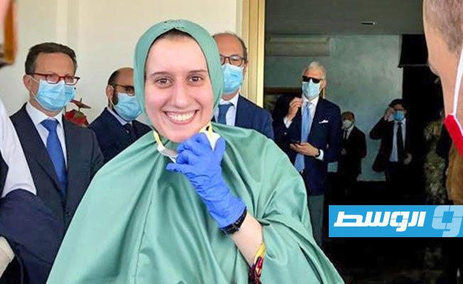 عودة موظفة إغاثة إيطالية مخطوفة منذ 18 شهرا إلى بلدها على رحلة خاصة (فيديو)