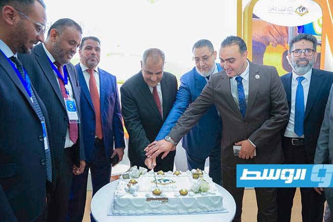 عيسى يفتتح معرض ومنتدى الدفع الإلكتروني ويعلن حزمة إصلاحات مصرفية