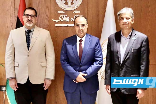 بلدية بنغازي تناقش مع «يونيسف» تنفيذ مشاريع لمياه الشرب بالمدينة