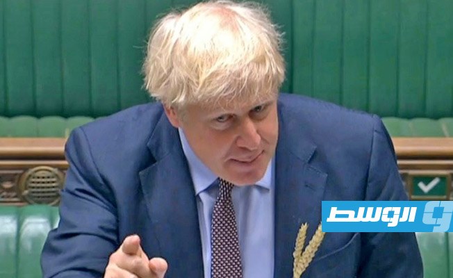 جونسون يفرض قيودًا جديدة على التجمعات في بريطانيا مع ارتفاع الإصابات بـ«كوفيد-19»