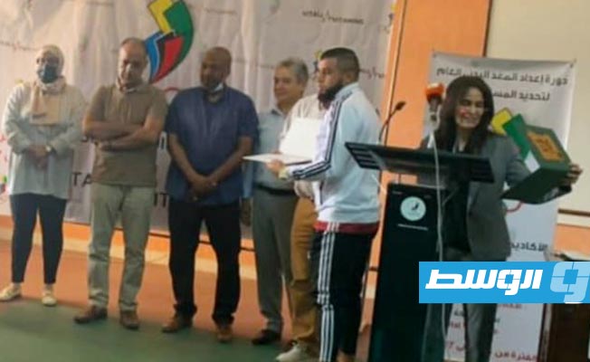 17 مشاركا يجتازون دورة المعد البدني بنجاح