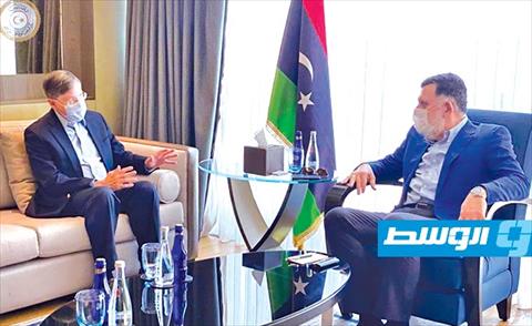 السراج وسفير أميركا في تركيا يتفقان على ضرورة الالتزام بمخرجات برلين