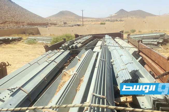 بالصور.. نقل أبراج كهرباء إلى سبها