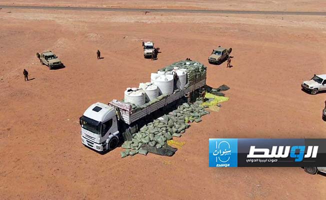 «اللواء 444» يحبط تهريب 40 ألف لتر وقود وسط الصحراء