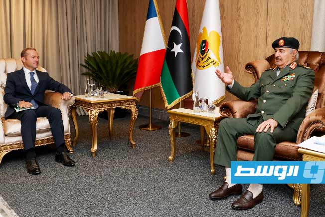 حفتر يبحث مع مبعوث الرئيس الفرنسي رؤية موحدة للملف السياسي الليبي