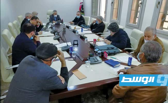 لجنة مكافحة «كورونا» توصي بفرض غرامات مالية على مخالفي الإجراءات الاحترازية