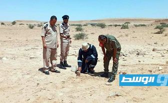 إزالة وانتشال لغم أرضي من وادي دينار شمال بني وليد