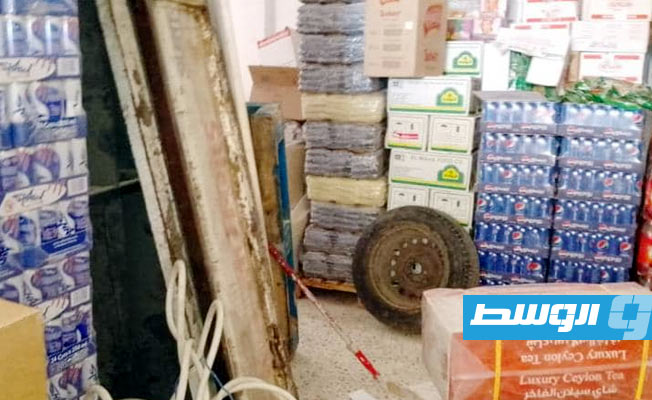غلق مخازن للمواد الغذائية في سوق الكريمية