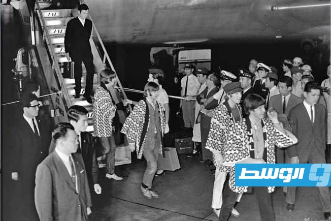 الكشف عن صور منسية للـ«بيتلز» خلال جولتها في اليابان قبل ستة عقود