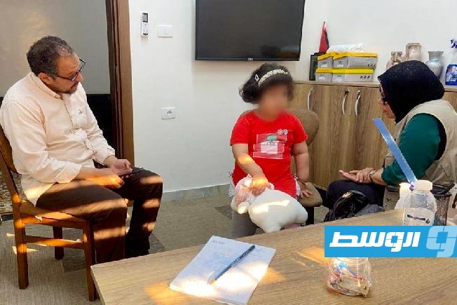 فريق من وزارة الشؤون الاجتماعية يزور دار الطفل لمتابعة حالة «رواسي»