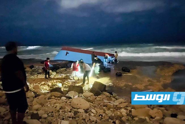 مفوضية اللاجئين: مفقودون بينهم أطفال في حادث غرق قارب هجرة قبالة صبراتة
