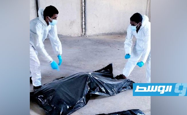 مصر تعلن وفاة اثنين من مواطنيها في غرق قارب هجرة قبالة ساحل ليبيا