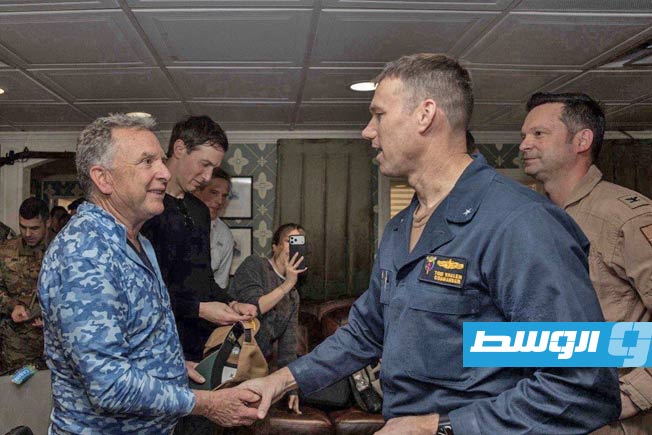 ويتكوف وكوشنر يزوران حاملة الطائرات الأميركية «أبراهام لينكولن»
