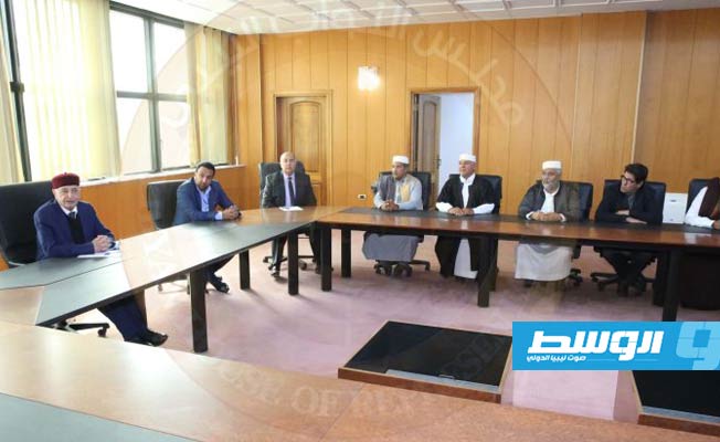 عقيلة صالح يلتقي المجلس الاجتماعي لقبائل سرت