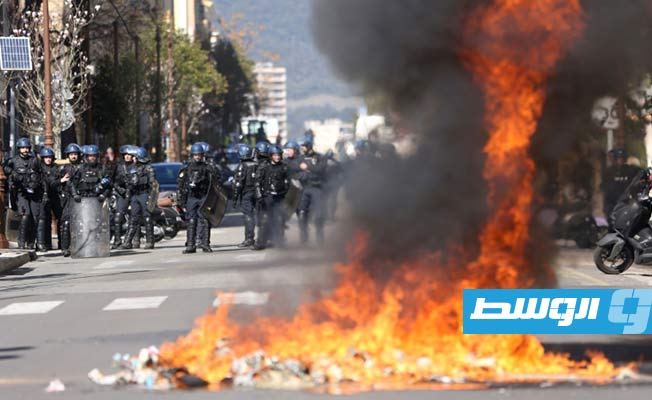 الحكومة الفرنسية تدعو إلى «عودة الهدوء» في كورسيكا